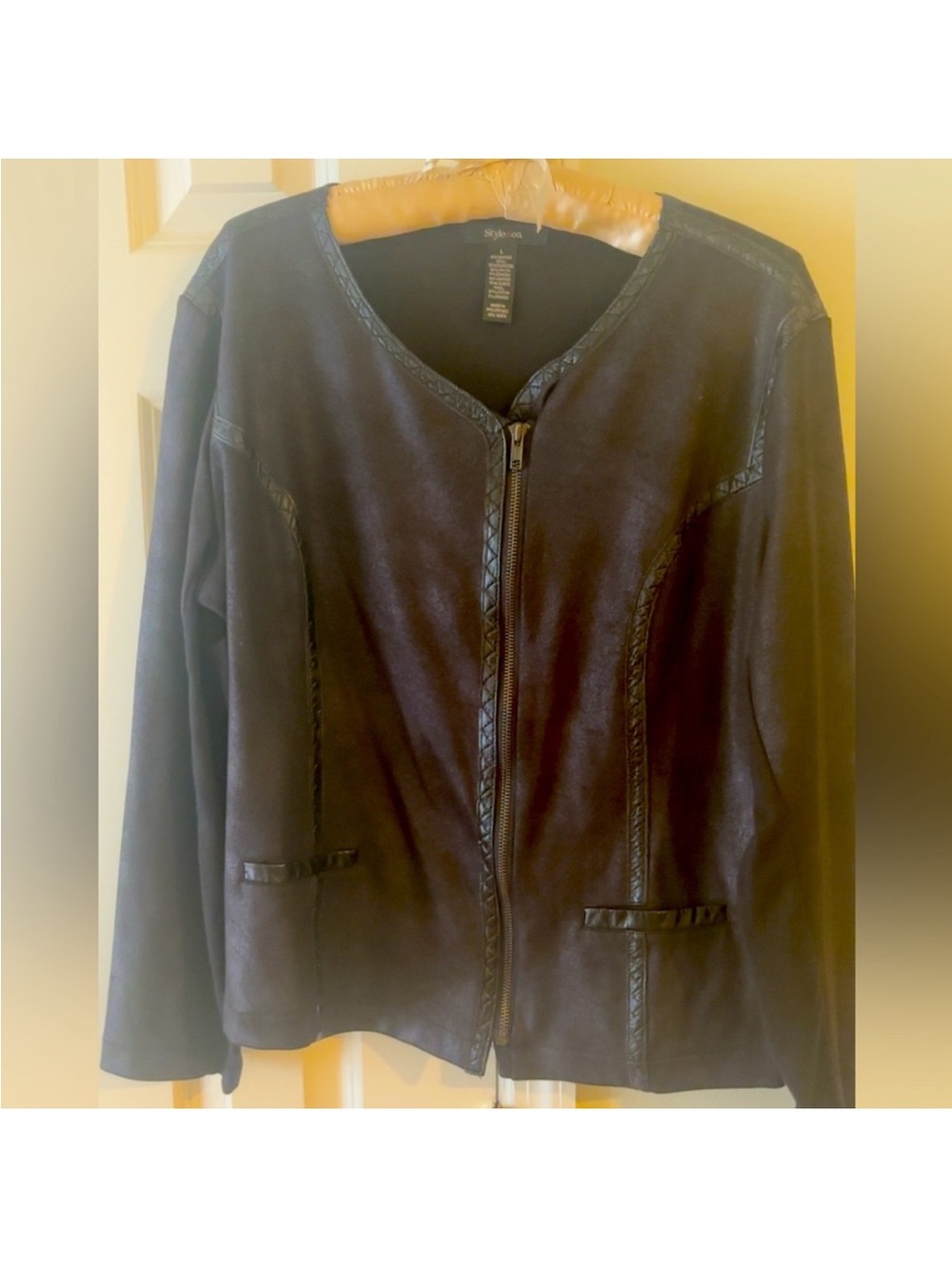 Beautiful Women’s Stretch Leather Look Jacket in size Large